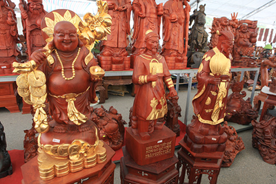 Sở hữu gỗ lũa quý hình 