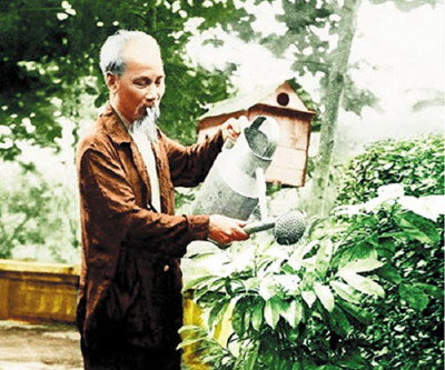 Bác Hồ với Sinh vật cảnh