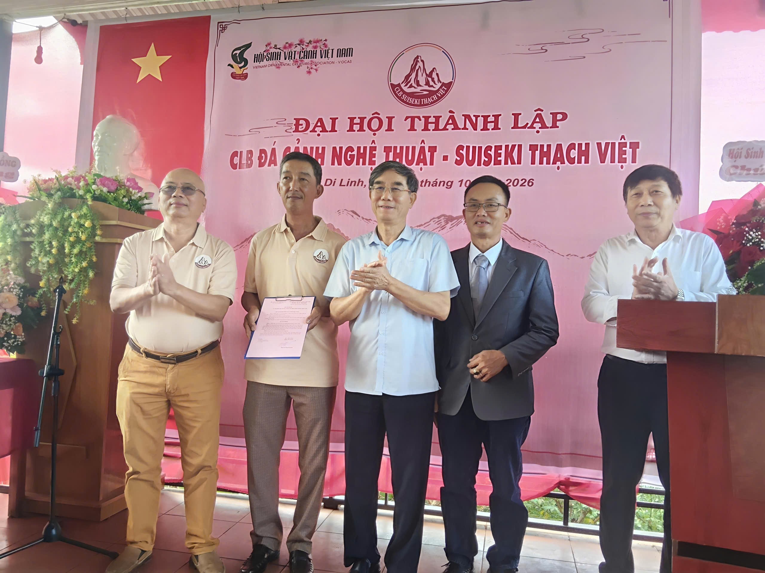 Đại hội thành lập CLB Đá cảnh nghệ thuật – Suiseki Thạch Việt: Dấu mốc mới trong hành trình phát triển nghệ thuật đá cảnh Việt Nam