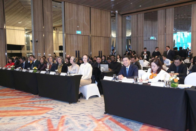 Khởi động dự án SHIFT: Cú hích chính sách cho đầu tư và tài chính xanh tại Việt Nam Khởi động dự án SHIFT: Cú hích chính sách cho đầu tư và tài chính xanh tại Việt Nam