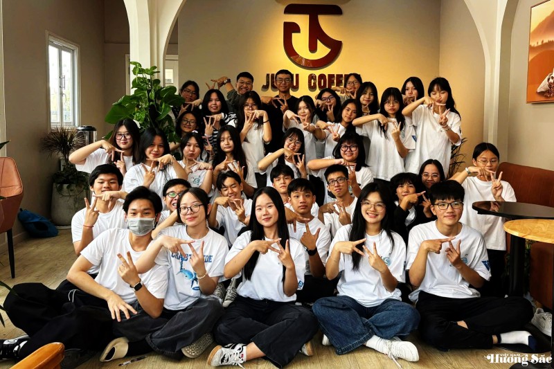 Câu lạc bộ Thủy sinh cảnh Việt Nam phối hợp cùng The Institute of Viécie tổ chức Workshop Terrarium mang tên CHẠM Câu lạc bộ Thủy sinh cảnh Việt Nam phối hợp cùng The Institute of Viécie tổ chức Workshop Terrarium mang tên CHẠM