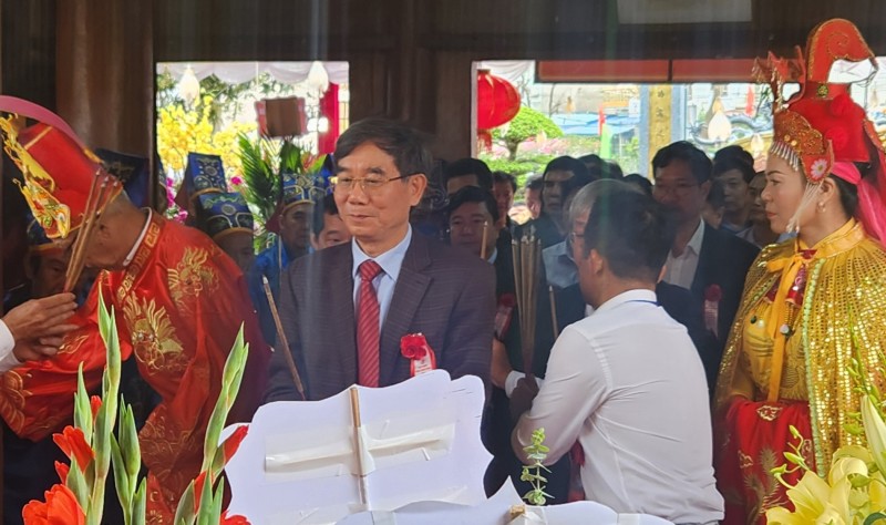 Lễ đón nhận Bằng Di tích lịch sử quốc gia Đình Vị Khê và Khai mạc Lễ hội hoa cây cảnh truyền thống Lễ đón nhận Bằng Di tích lịch sử quốc gia Đình Vị Khê và Khai mạc Lễ hội hoa cây cảnh truyền thống