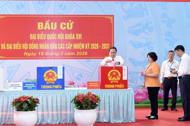 Các đồng chí lãnh đạo Đảng, Nhà nước hòa cùng 'Ngày hội non sông'- Ảnh 2.