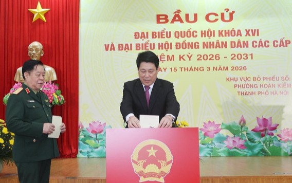 Các đồng chí lãnh đạo Đảng, Nhà nước hòa cùng 'Ngày hội non sông'- Ảnh 1.