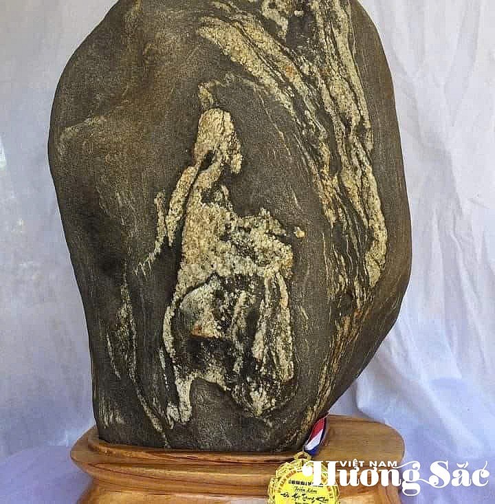 Nghệ nhân Thạch Triệu Mẫn: đỉnh cao nghệ thuật về đá cảnh và tâm huyết người chơi đá cảnh