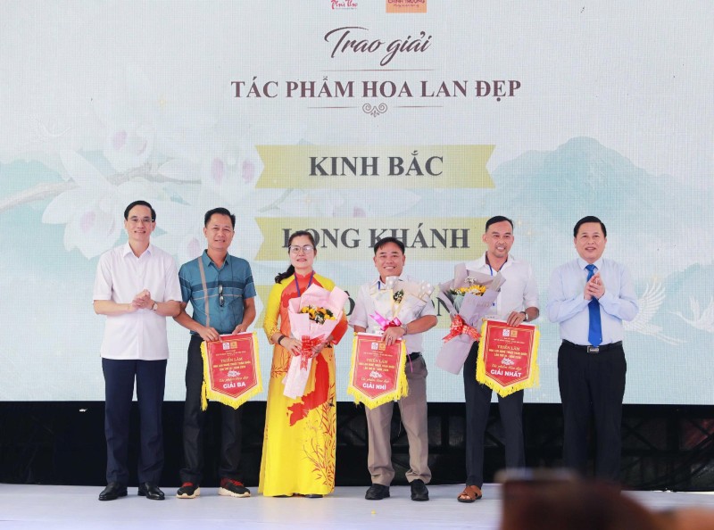 Khai mạc Triển lãm Hoa Lan Nghệ thuật Toàn quốc lần thứ III tại Đền Hùng
