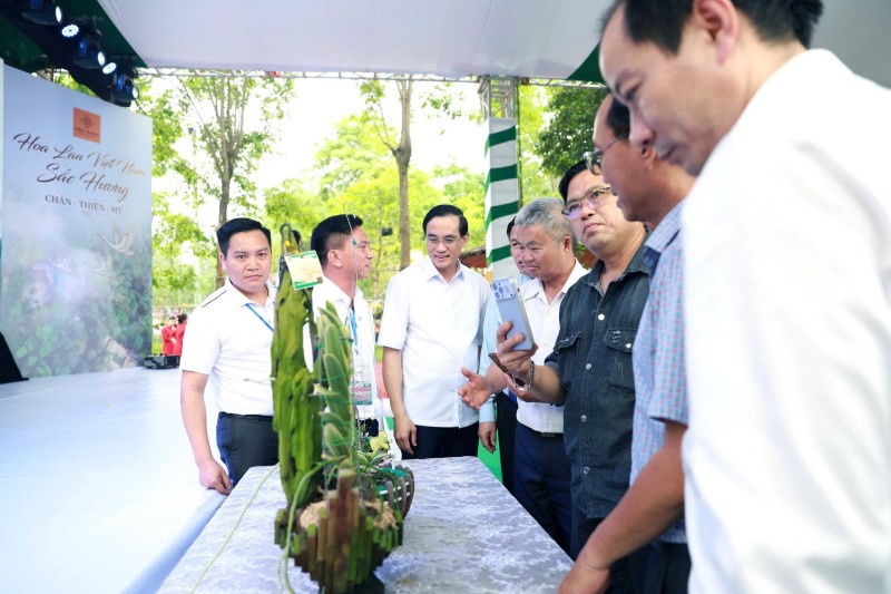 Khai mạc Triển lãm Hoa Lan Nghệ thuật Toàn quốc lần thứ III tại Đền Hùng