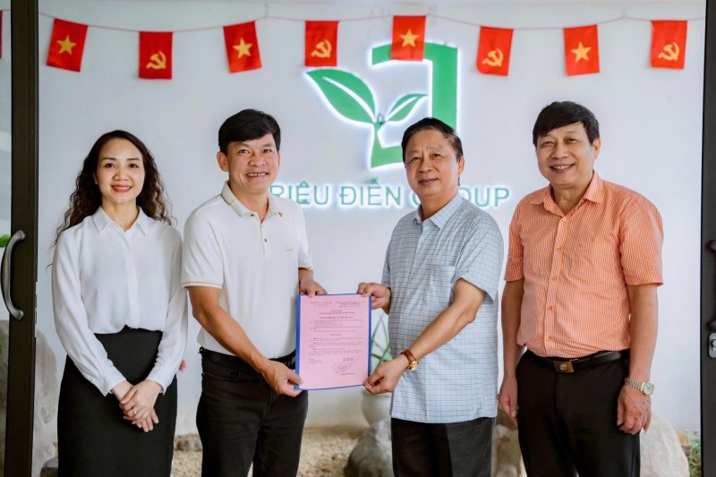 Hội Sinh vật cảnh Việt Nam kết nạp Công ty Triệu Điền làm thành viên chính thức