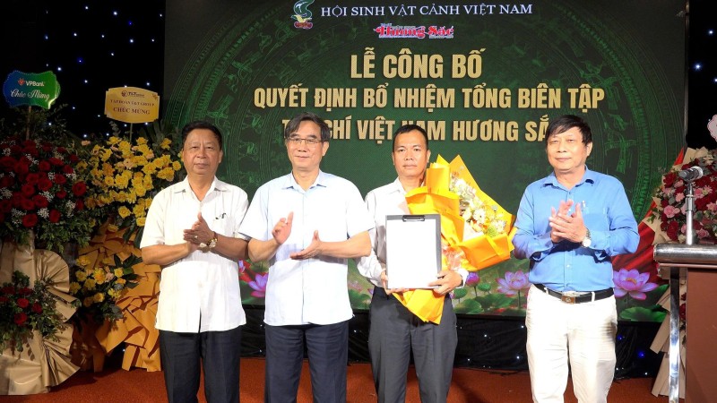 Hội Sinh vật cảnh Việt Nam bổ nhiệm Tổng Biên tập Tạp chí Việt Nam hương sắc Hội Sinh vật cảnh Việt Nam bổ nhiệm Tổng Biên tập Tạp chí Việt Nam hương sắc