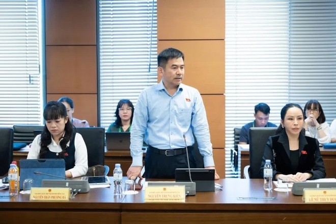 Mua bán cây cảnh, lan đột biến giá trị lớn: Có dấu hiệu rửa tiền hay không? Mua bán cây cảnh, lan đột biến giá trị lớn: Có dấu hiệu rửa tiền hay không?