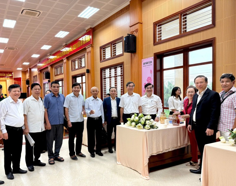 Sen Việt: Từ giá trị truyền thống đến ngành hàng đa giá trị