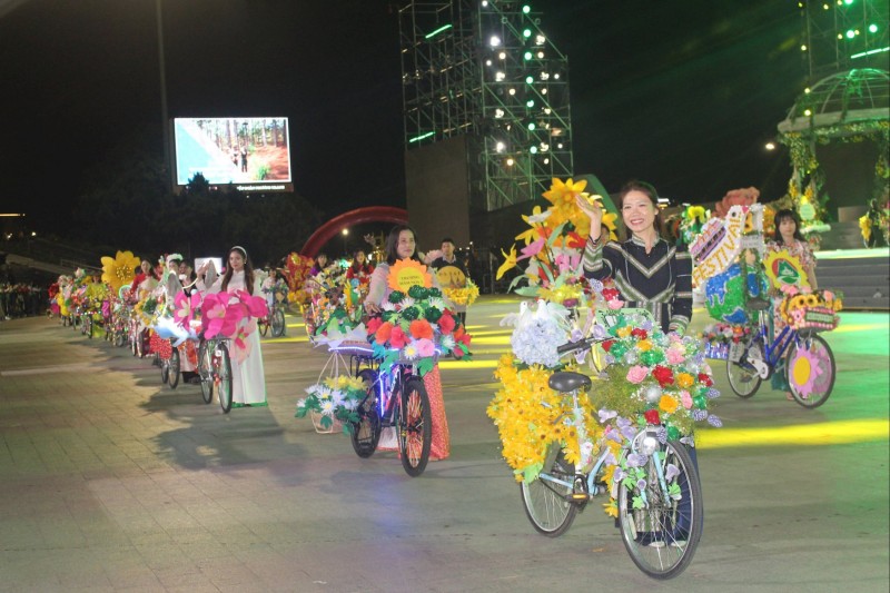 Festival Hoa Đà Lạt mở rộng không gian, kết nối chuỗi giá trị ngành hoa Festival Hoa Đà Lạt mở rộng không gian, kết nối chuỗi giá trị ngành hoa