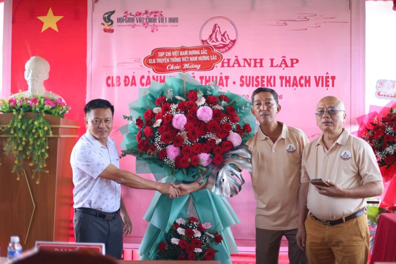 Đại hội thành lập CLB Đá cảnh nghệ thuật – Suiseki Thạch Việt: dấu mốc mới trong hành trình phát triển nghệ thuật đá cảnh Việt Nam