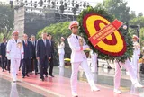 Kỷ niệm 79 năm Ngày Thương binh - Liệt sĩ: Lãnh đạo Đảng, Nhà nước tưởng niệm các Anh hùng liệt sĩ và viếng Chủ tịch Hồ Chí Minh