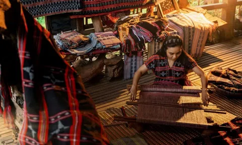 Làng dệt zèng ở A Lưới, TP Huế: Từ di sản văn hóa đến động lực kinh tế vùng đồng bào dân tộc thiểu số