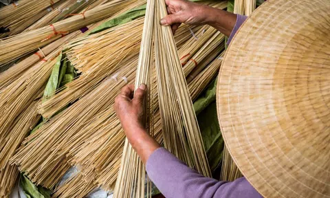 Làng Chuông bảo tồn nghề nón lá, đẩy mạnh phát triển du lịch trải nghiệm