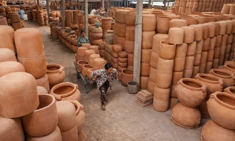Làng gạch Mang Thít: Hồi sinh di sản trăm năm bằng du lịch trải nghiệm