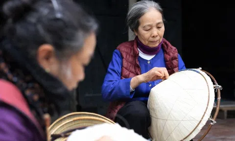 Giữ hồn nón lá giữa nhịp sống đô thị: Làng nghề Vĩnh Thịnh lặng lẽ bền bỉ