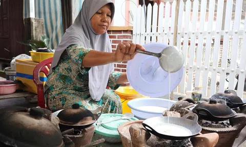 Nghề làm bánh bò nướng ở An Giang - Nét văn hóa Chăm bên dòng sông Hậu