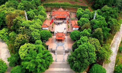 Thành kính dâng hương Quốc Tổ Lạc Long Quân