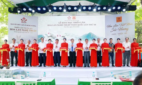 Khai mạc Triển lãm Hoa Lan Nghệ thuật Toàn quốc lần thứ III tại Đền Hùng
