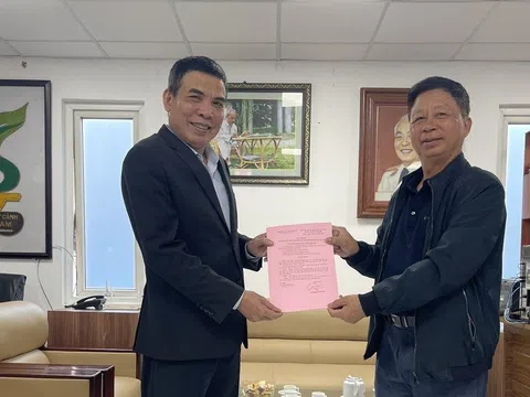 Công bố quyết định bổ nhiệm Phó Chánh Văn phòng Hội Sinh vật cảnh Việt Nam