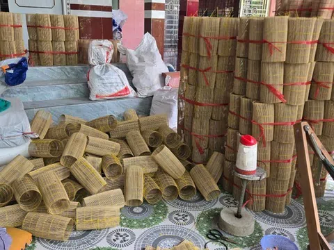 Giữ hồn sông nước qua nghề đan lọp ở Thới Long, Cần Thơ