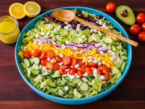 6 món nhà nào cũng có: Ăn sống lại tốt hơn nấu chín, không phải ai cũng biết