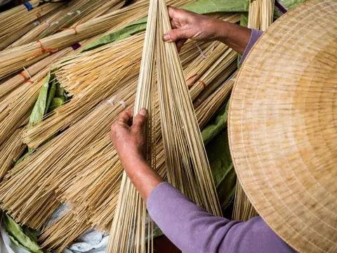 Làng Chuông bảo tồn nghề nón lá, đẩy mạnh phát triển du lịch trải nghiệm