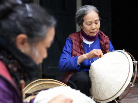 Giữ hồn nón lá giữa nhịp sống đô thị: Làng nghề Vĩnh Thịnh lặng lẽ bền bỉ