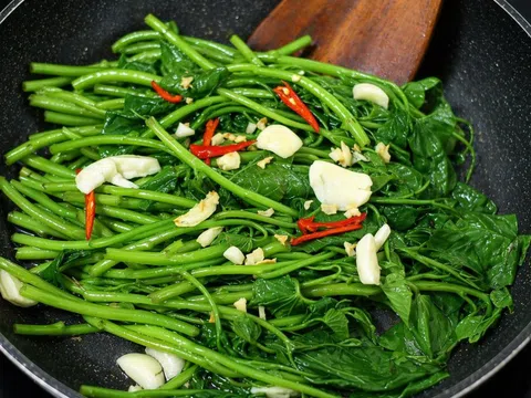 Đang vào đúng mùa ngon nhất: Loại rau trường thọ giá rẻ mà ít người nghĩ tới khi đi chợ