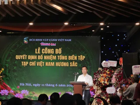 Hội Sinh vật cảnh Việt Nam bổ nhiệm Tổng Biên tập Tạp chí Việt Nam hương sắc